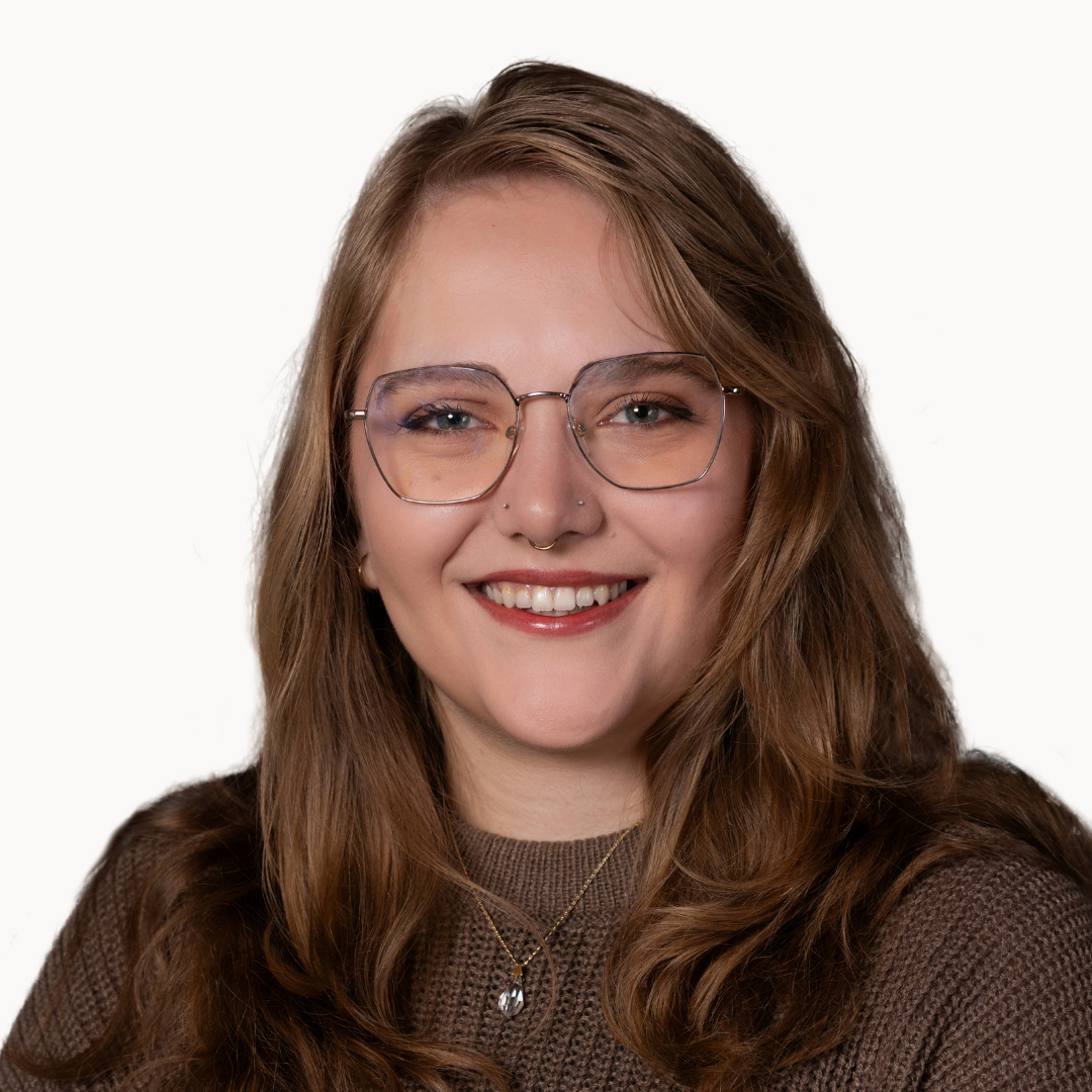 April - Updated Headshot Alyshia Kelbert